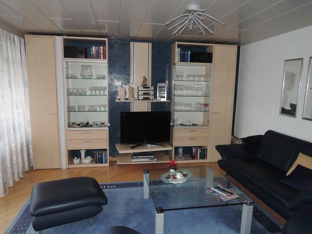 Predaj domu 245 m², pozemek 336 m², Reußensteinstr. 10, Böblingen, Bádensko-Wurttembersko Predaj domu 245 m², pozemek 336 m², Reußensteinstr. 10, Böblingen, Bádensko-Wurttembersko