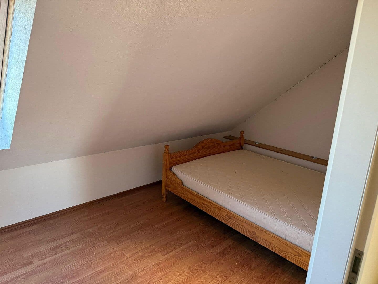 Predaj domu 135 m², pozemek 275 m², Reinbek, Šlezvicko-Holštajnsko Predaj domu 135 m², pozemek 275 m², Reinbek, Šlezvicko-Holštajnsko