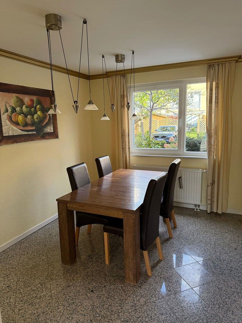 Predaj domu 135 m², pozemek 275 m², Reinbek, Šlezvicko-Holštajnsko Predaj domu 135 m², pozemek 275 m², Reinbek, Šlezvicko-Holštajnsko