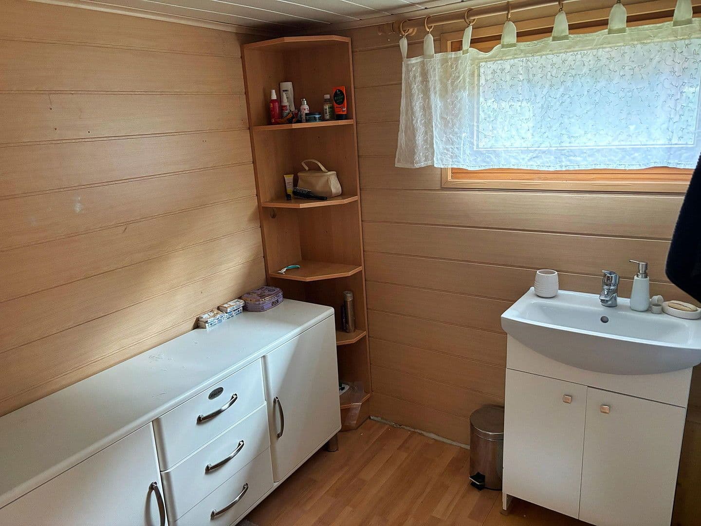 Predaj domu 30 m², pozemek 180 m², Mobilheimplatz Forchtenstein, Forchtenstein, Burgenland Predaj domu 30 m², pozemek 180 m², Mobilheimplatz Forchtenstein, Forchtenstein, Burgenland