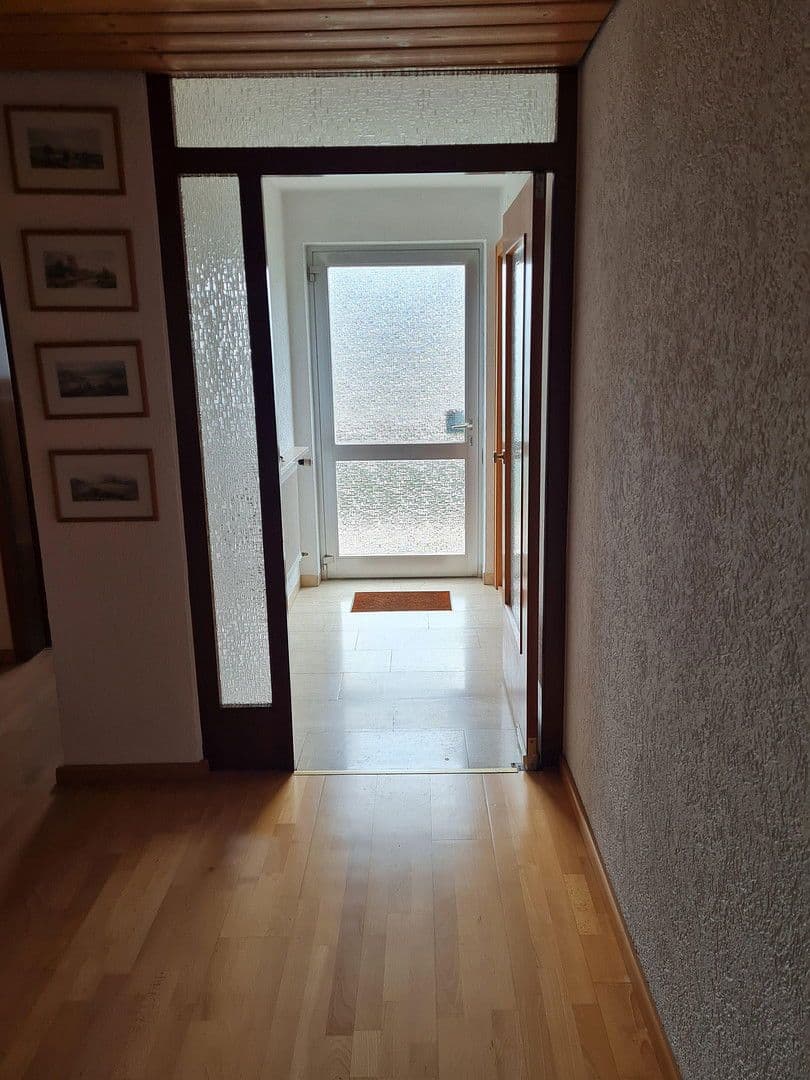 Predaj domu 139 m², pozemek 1.064 m², Lindacher Str. 5, Buchhofen, Bavorsko Predaj domu 139 m², pozemek 1.064 m², Lindacher Str. 5, Buchhofen, Bavorsko