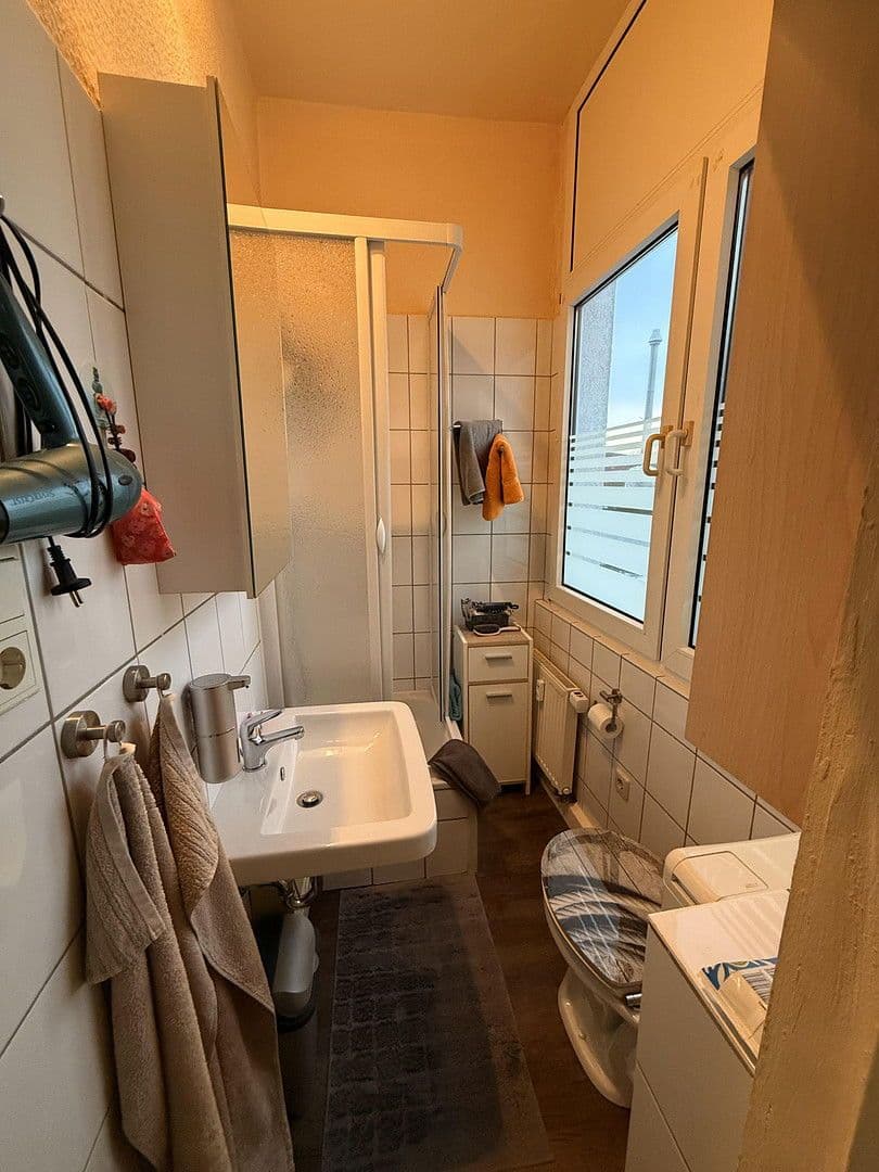 Prenájom bytu 2-izbový 60 m², Solingen, Severné Porýnie - Westfálsko Prenájom bytu 2-izbový 60 m², Solingen, Severné Porýnie - Westfálsko