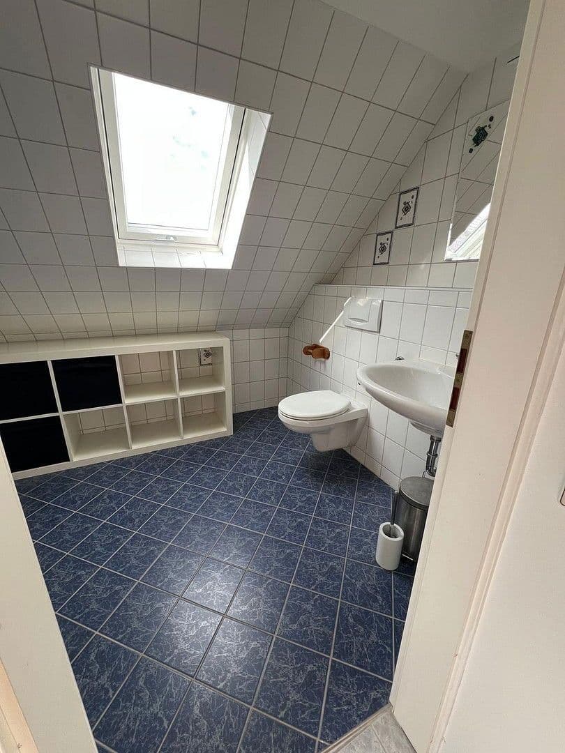 Prenájom bytu 6-izbový 120 m², Schöckinger Straße 31, Korntal-Münchingen, Bádensko-Wurttembersko Prenájom bytu 6-izbový 120 m², Schöckinger Straße 31, Korntal-Münchingen, Bádensko-Wurttembersko