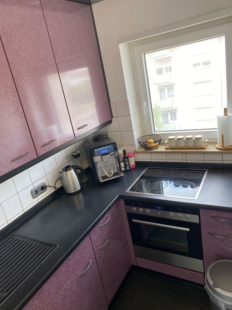 Prenájom bytu 2-izbový 45 m², Mannheim Käfertal, Bádensko-Wurttembersko Prenájom bytu 2-izbový 45 m², Mannheim Käfertal, Bádensko-Wurttembersko