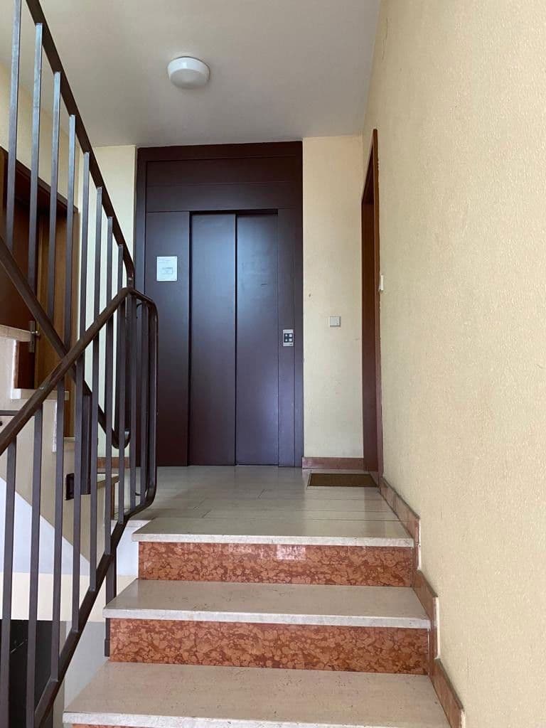 Prenájom bytu 2-izbový 45 m², Mannheim Käfertal, Bádensko-Wurttembersko Prenájom bytu 2-izbový 45 m², Mannheim Käfertal, Bádensko-Wurttembersko