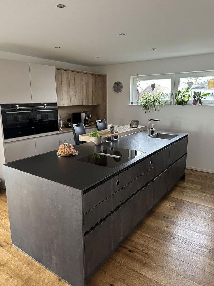 Predaj domu 223 m², pozemek 1.094 m², Speinshart, Bavorsko Predaj domu 223 m², pozemek 1.094 m², Speinshart, Bavorsko