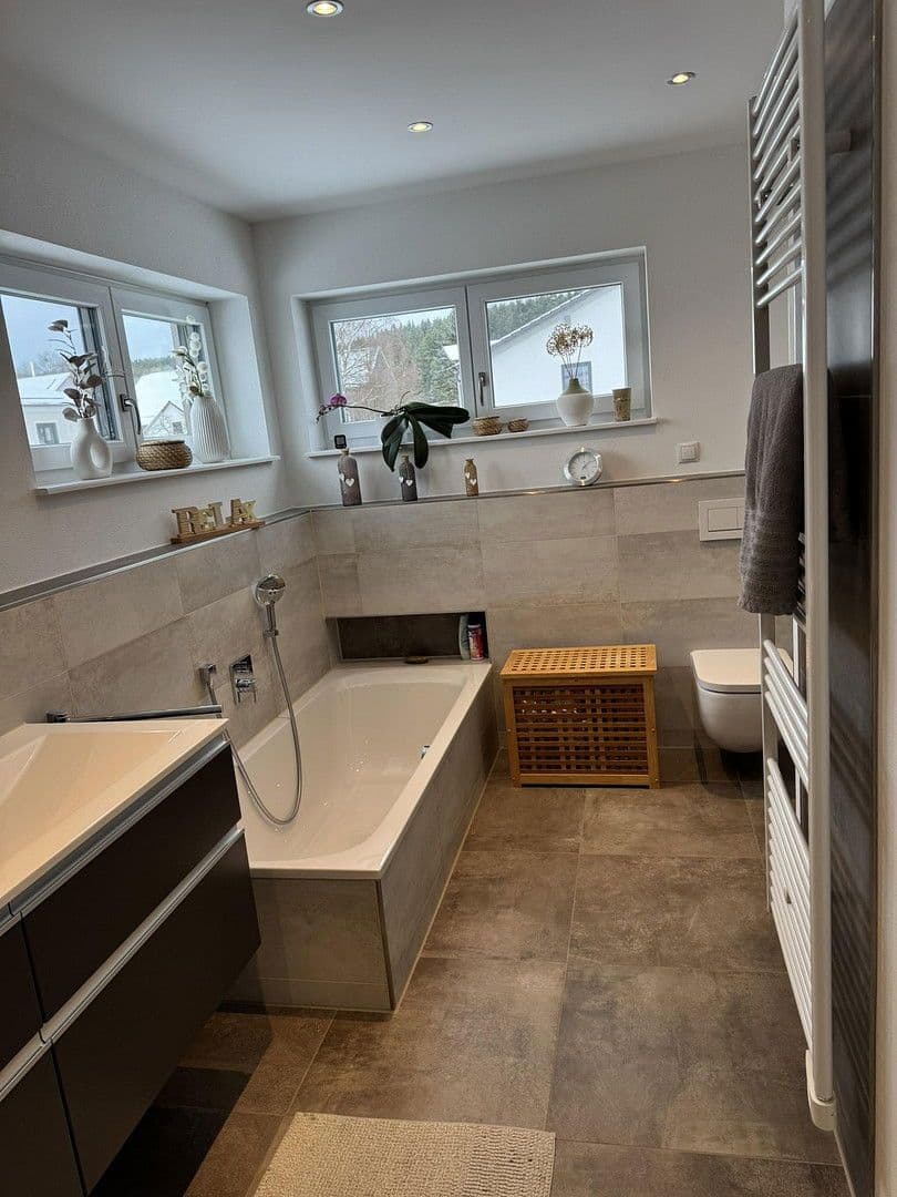 Predaj domu 223 m², pozemek 1.094 m², Speinshart, Bavorsko Predaj domu 223 m², pozemek 1.094 m², Speinshart, Bavorsko