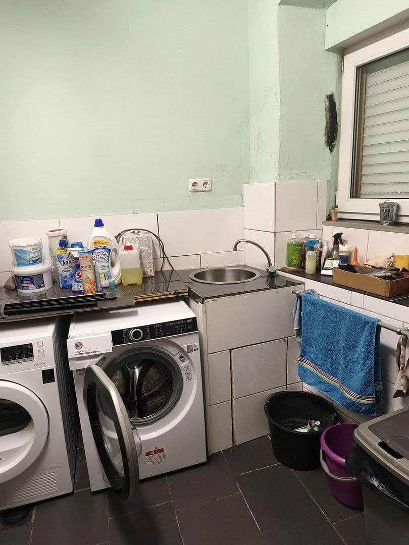 Predaj domu 285 m², pozemek 25 m², Am Markt 59, Lieser, Porýnie-Falcko Predaj domu 285 m², pozemek 25 m², Am Markt 59, Lieser, Porýnie-Falcko