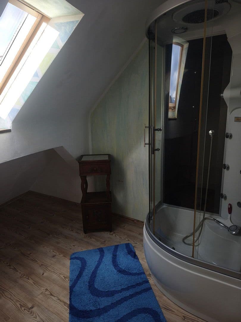 Predaj domu 285 m², pozemek 25 m², Am Markt 59, Lieser, Porýnie-Falcko Predaj domu 285 m², pozemek 25 m², Am Markt 59, Lieser, Porýnie-Falcko