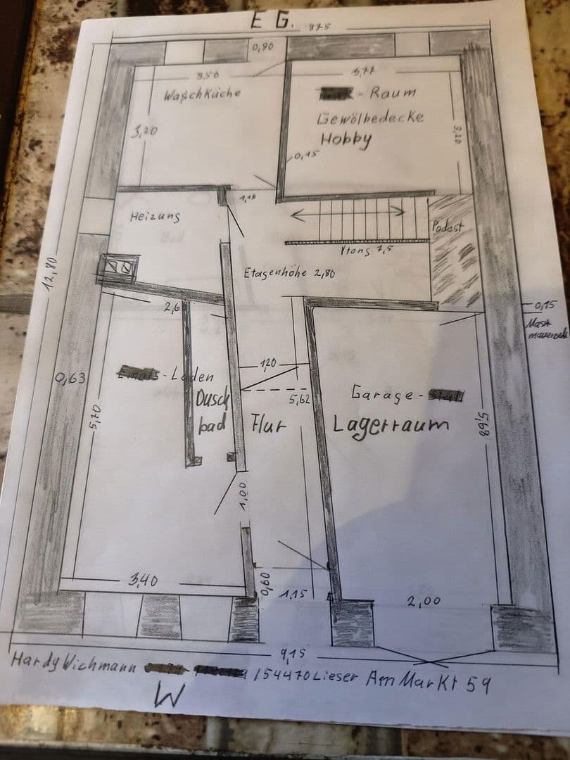 Predaj domu 285 m², pozemek 25 m², Am Markt 59, Lieser, Porýnie-Falcko Predaj domu 285 m², pozemek 25 m², Am Markt 59, Lieser, Porýnie-Falcko