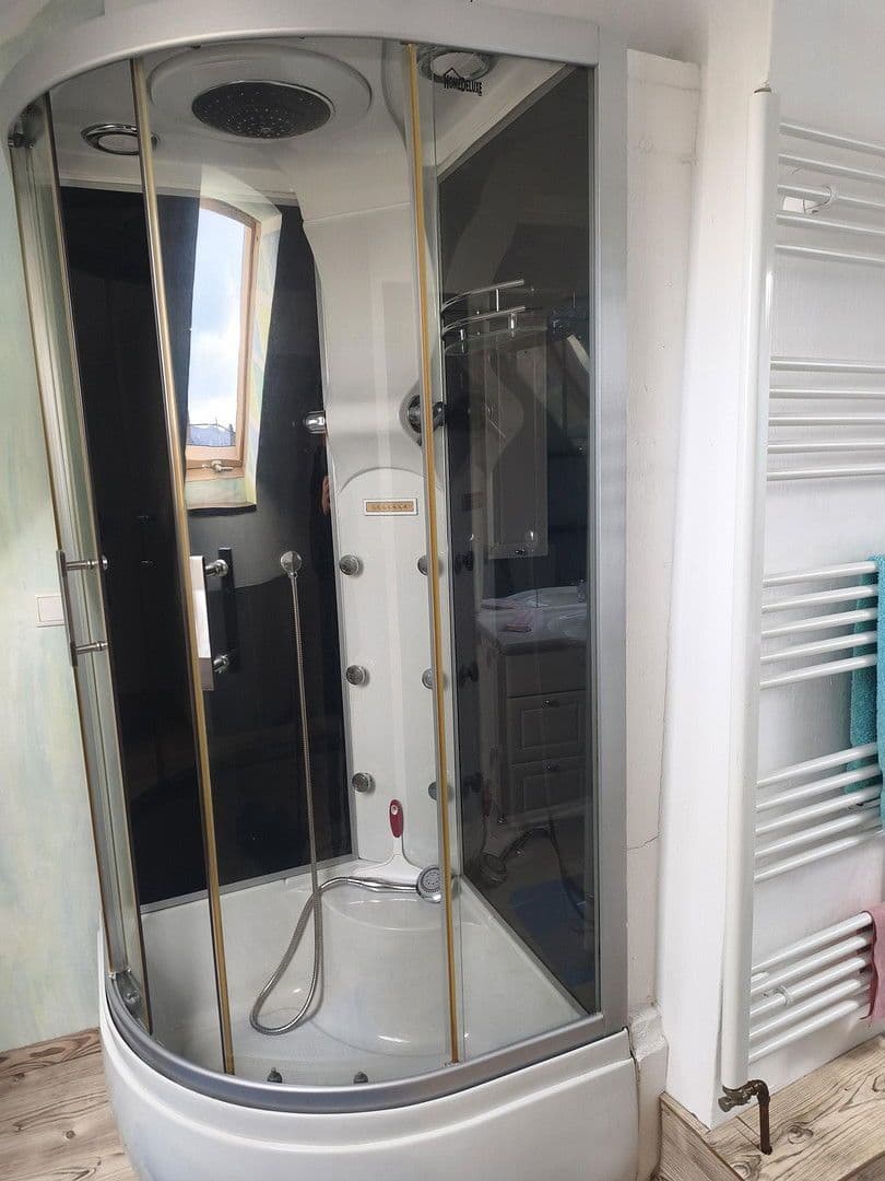 Predaj domu 285 m², pozemek 25 m², Am Markt 59, Lieser, Porýnie-Falcko Predaj domu 285 m², pozemek 25 m², Am Markt 59, Lieser, Porýnie-Falcko