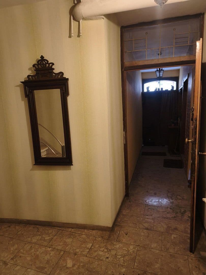 Predaj domu 285 m², pozemek 25 m², Am Markt 59, Lieser, Porýnie-Falcko Predaj domu 285 m², pozemek 25 m², Am Markt 59, Lieser, Porýnie-Falcko