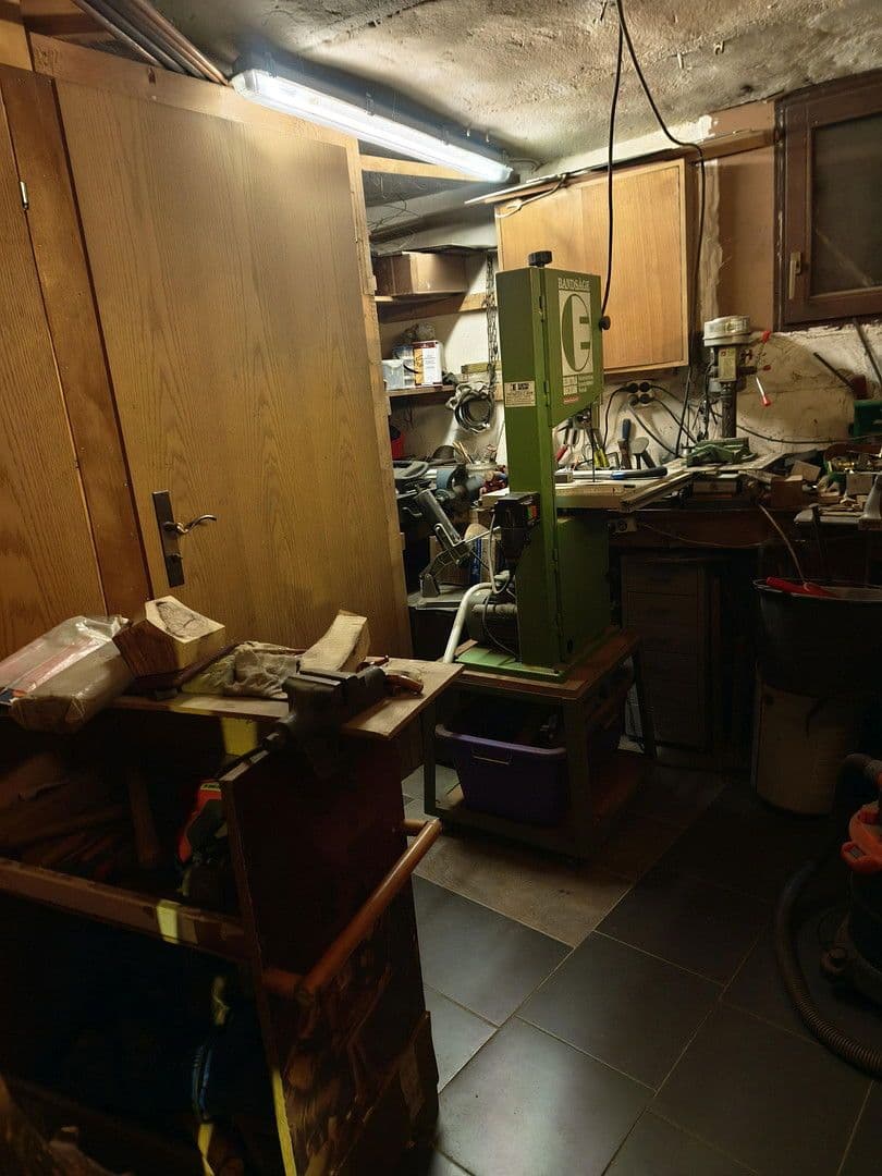 Predaj domu 285 m², pozemek 25 m², Am Markt 59, Lieser, Porýnie-Falcko Predaj domu 285 m², pozemek 25 m², Am Markt 59, Lieser, Porýnie-Falcko