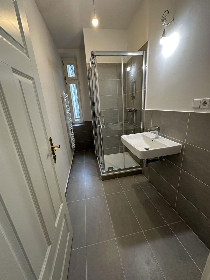 Prenájom bytu 2-izbový 44 m², Berlin, Berlín Prenájom bytu 2-izbový 44 m², Berlin, Berlín