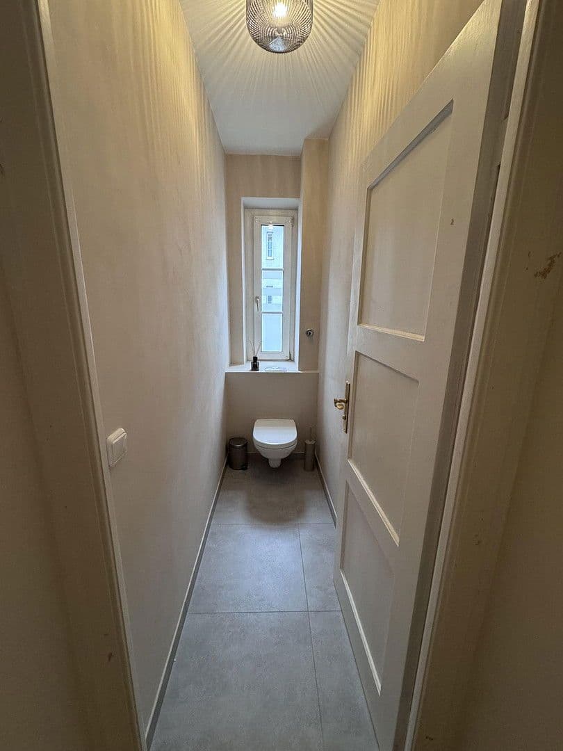 Prenájom bytu 3-izbový 80 m², Schedelstraße 11, München, Bavorsko Prenájom bytu 3-izbový 80 m², Schedelstraße 11, München, Bavorsko