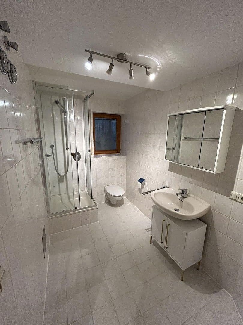 Prenájom bytu 2-izbový 49 m², Dettingen an der Erms, Bádensko-Wurttembersko Prenájom bytu 2-izbový 49 m², Dettingen an der Erms, Bádensko-Wurttembersko