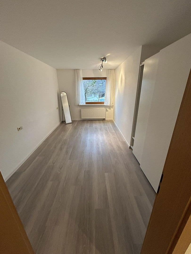 Prenájom bytu 2-izbový 49 m², Dettingen an der Erms, Bádensko-Wurttembersko Prenájom bytu 2-izbový 49 m², Dettingen an der Erms, Bádensko-Wurttembersko
