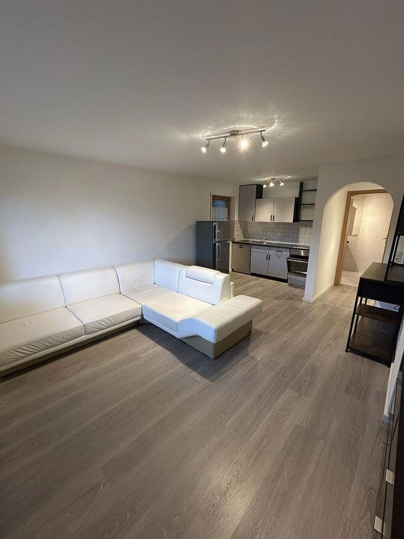 Prenájom bytu 2-izbový 49 m², Dettingen an der Erms, Bádensko-Wurttembersko Prenájom bytu 2-izbový 49 m², Dettingen an der Erms, Bádensko-Wurttembersko