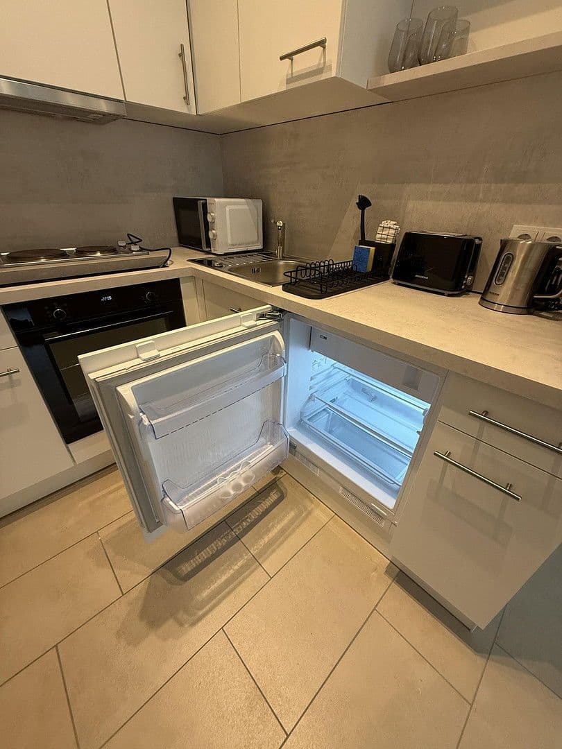 Prenájom bytu 1-izbový 27 m², Triftstr. 51, Frankfurt am Main, Hesensko Prenájom bytu 1-izbový 27 m², Triftstr. 51, Frankfurt am Main, Hesensko