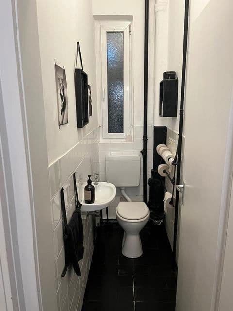 Prenájom kancelárie 110 m², Stuttgart, Bádensko-Wurttembersko Prenájom kancelárie 110 m², Stuttgart, Bádensko-Wurttembersko