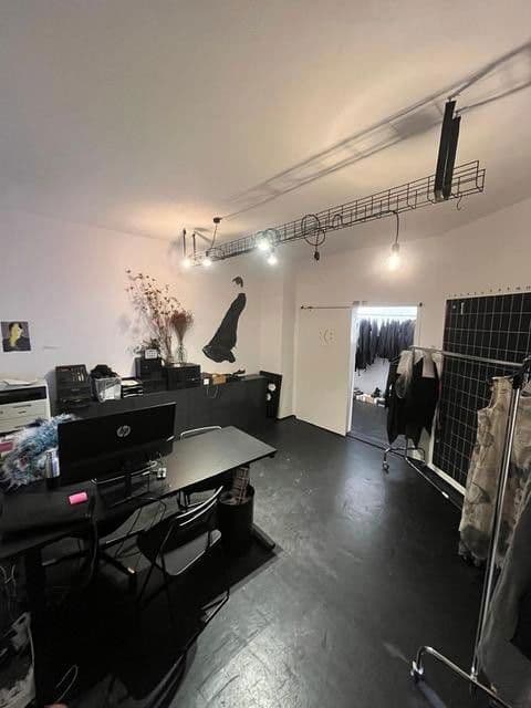 Prenájom kancelárie 110 m², Stuttgart, Bádensko-Wurttembersko Prenájom kancelárie 110 m², Stuttgart, Bádensko-Wurttembersko