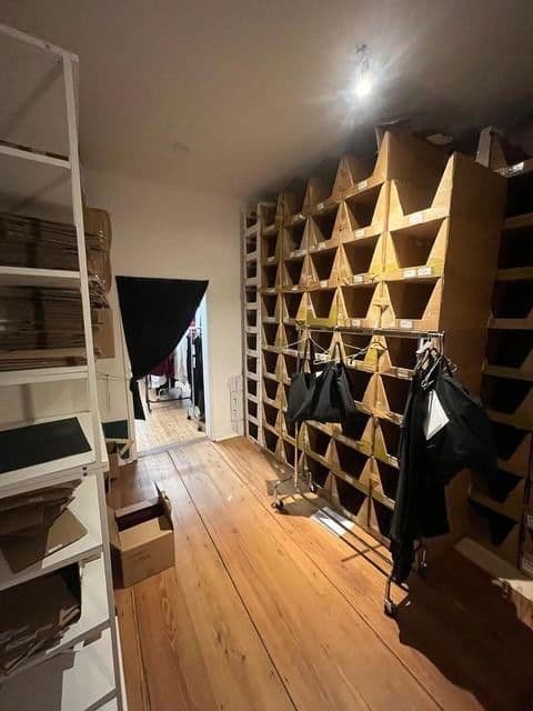 Prenájom kancelárie 110 m², Stuttgart, Bádensko-Wurttembersko Prenájom kancelárie 110 m², Stuttgart, Bádensko-Wurttembersko