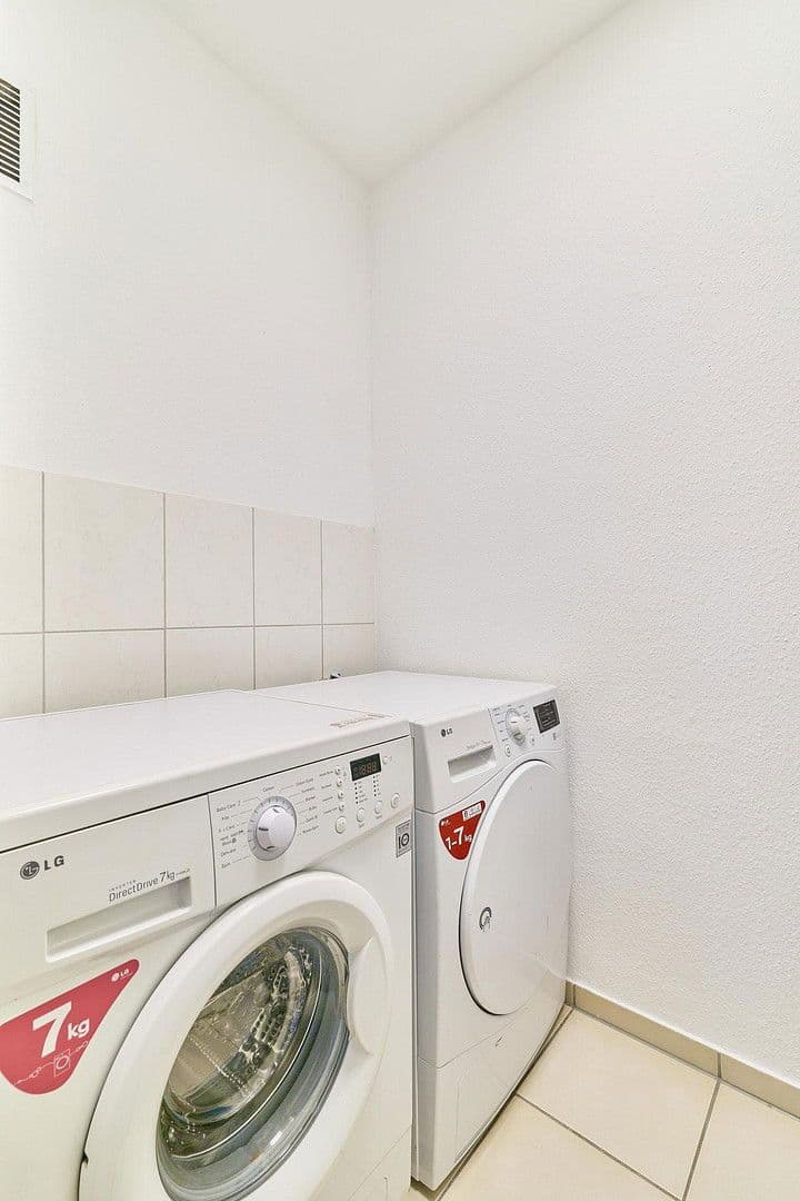 Prenájom bytu 4-izbový 107 m², Berliner Str. 40, Landstuhl, Porýnie-Falcko Prenájom bytu 4-izbový 107 m², Berliner Str. 40, Landstuhl, Porýnie-Falcko