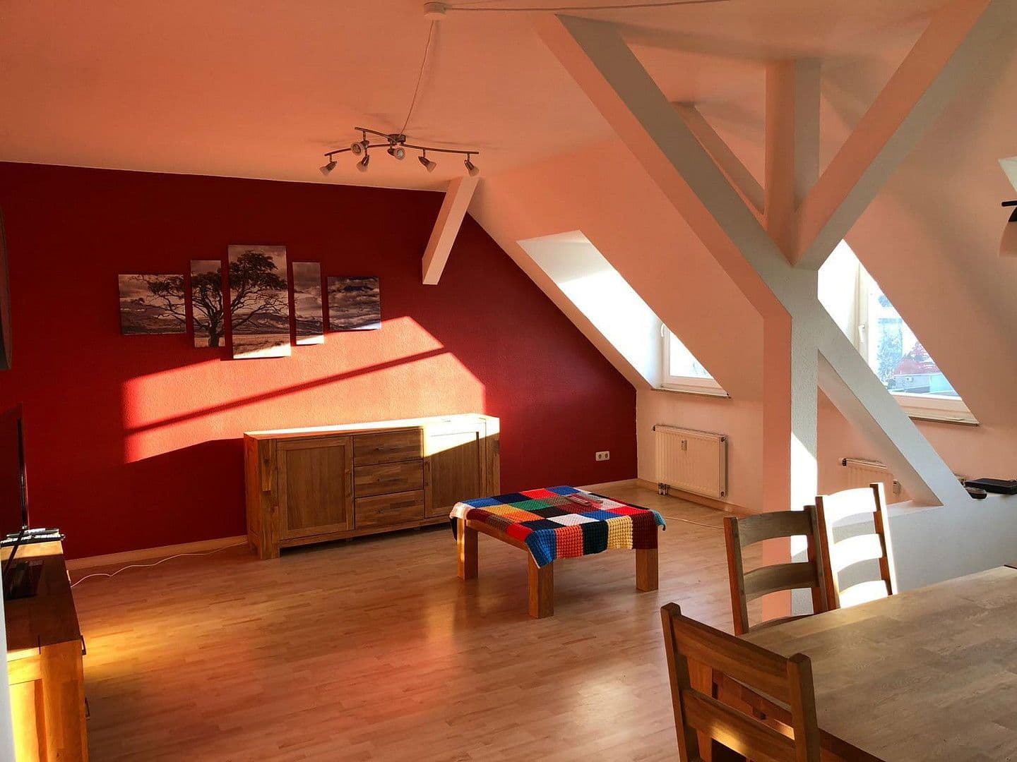 Predaj bytu 3-izbový 101 m², Bernsdorfer Straße 67, Chemnitz, Sasko Predaj bytu 3-izbový 101 m², Bernsdorfer Straße 67, Chemnitz, Sasko