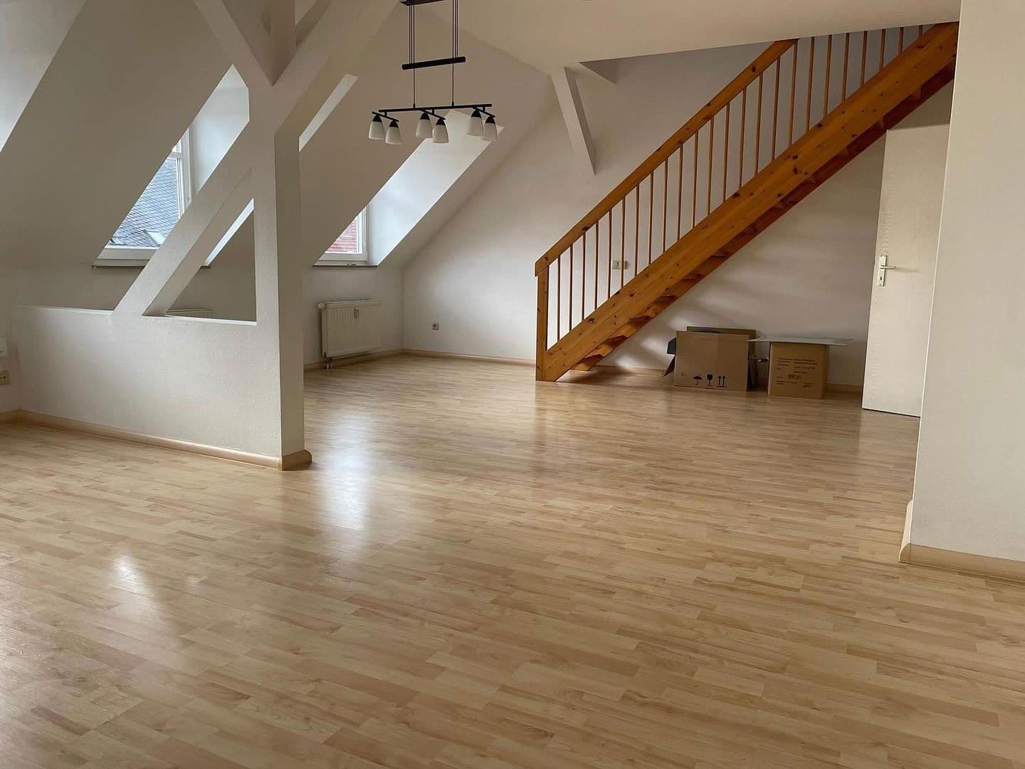 Predaj bytu 3-izbový 101 m², Bernsdorfer Straße 67, Chemnitz, Sasko Predaj bytu 3-izbový 101 m², Bernsdorfer Straße 67, Chemnitz, Sasko