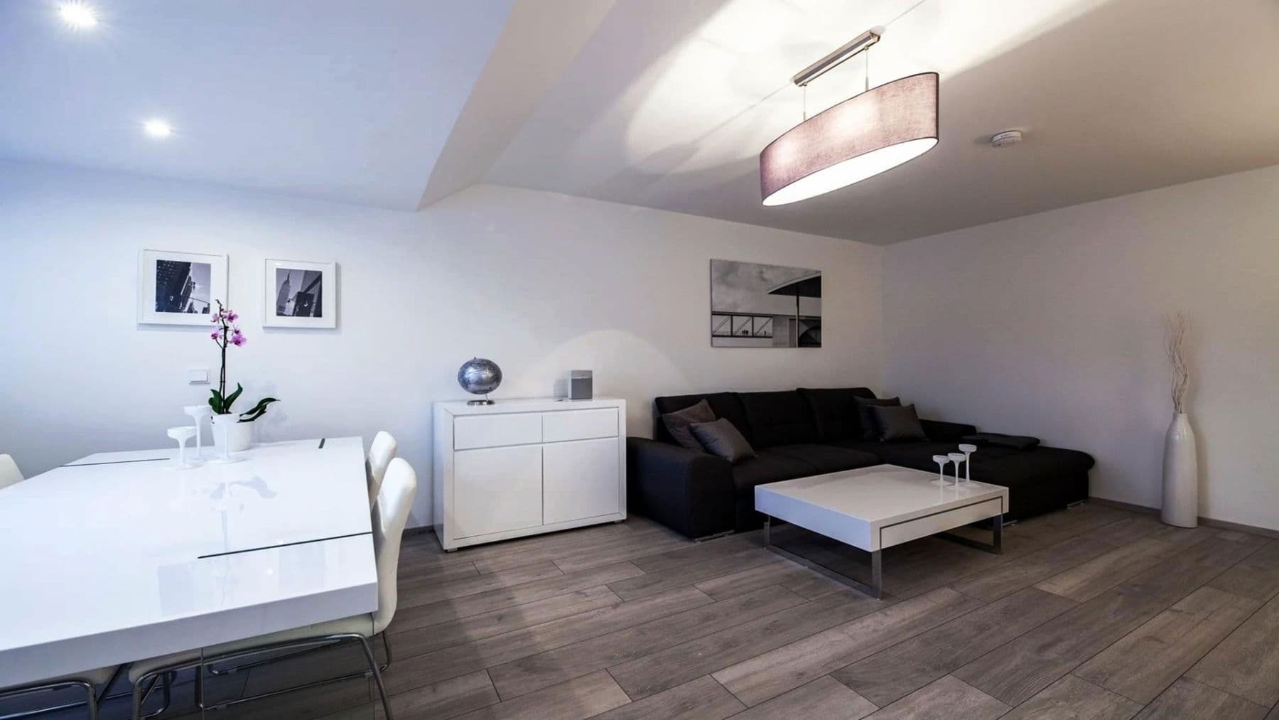 Prenájom bytu 2-izbový 68 m², Köln, Severné Porýnie - Westfálsko Prenájom bytu 2-izbový 68 m², Köln, Severné Porýnie - Westfálsko