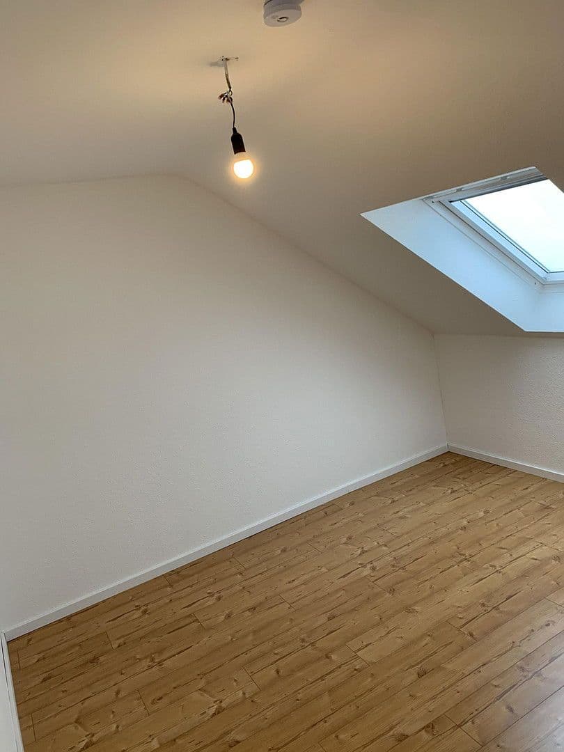 Prenájom bytu 2-izbový 63 m², Josefstr. 45, Nettetal, Severné Porýnie - Westfálsko Prenájom bytu 2-izbový 63 m², Josefstr. 45, Nettetal, Severné Porýnie - Westfálsko