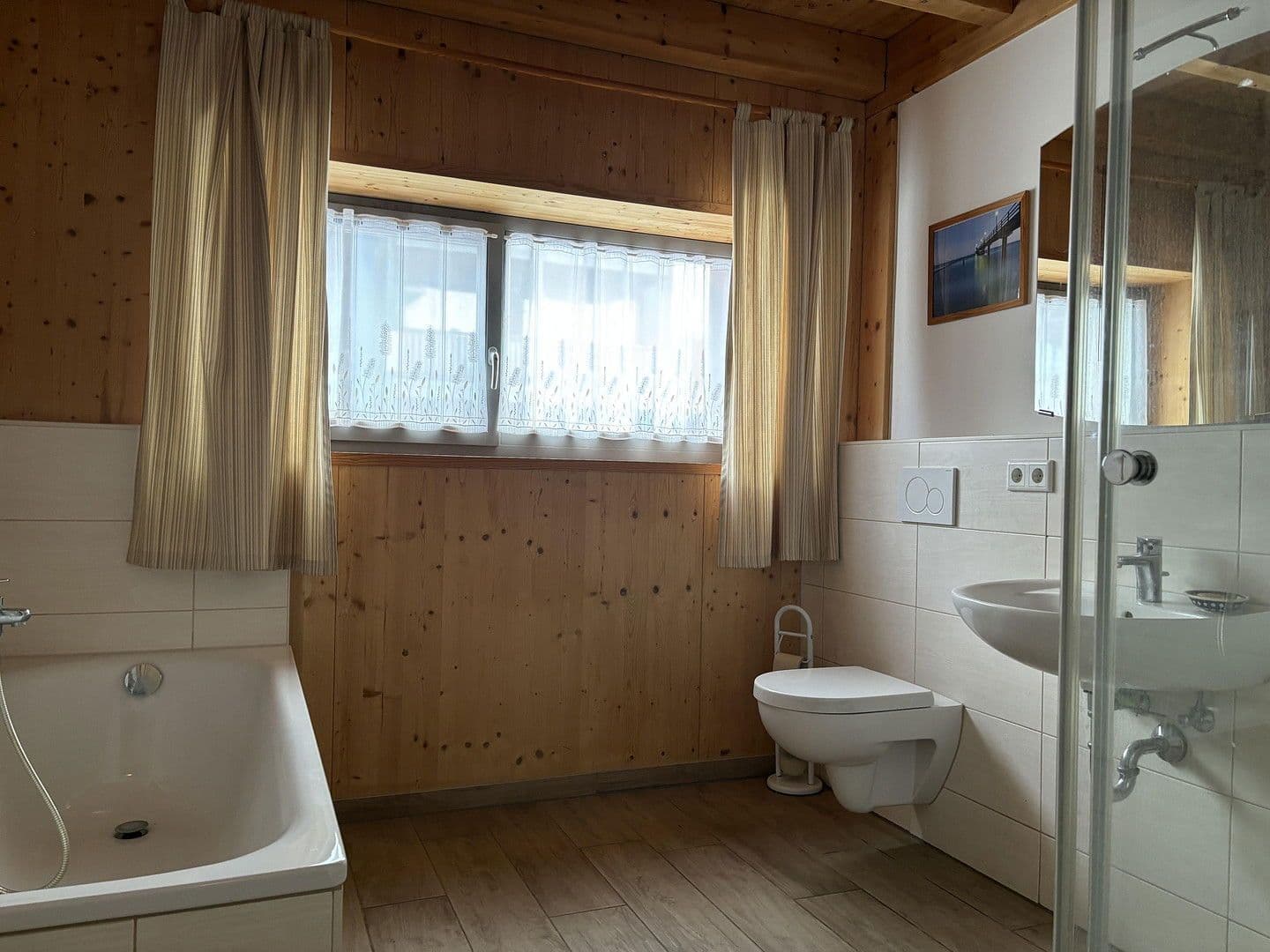 Predaj domu 126 m², pozemek 200 m², Schwerin, Meklenbursko-Predpomoransko Predaj domu 126 m², pozemek 200 m², Schwerin, Meklenbursko-Predpomoransko