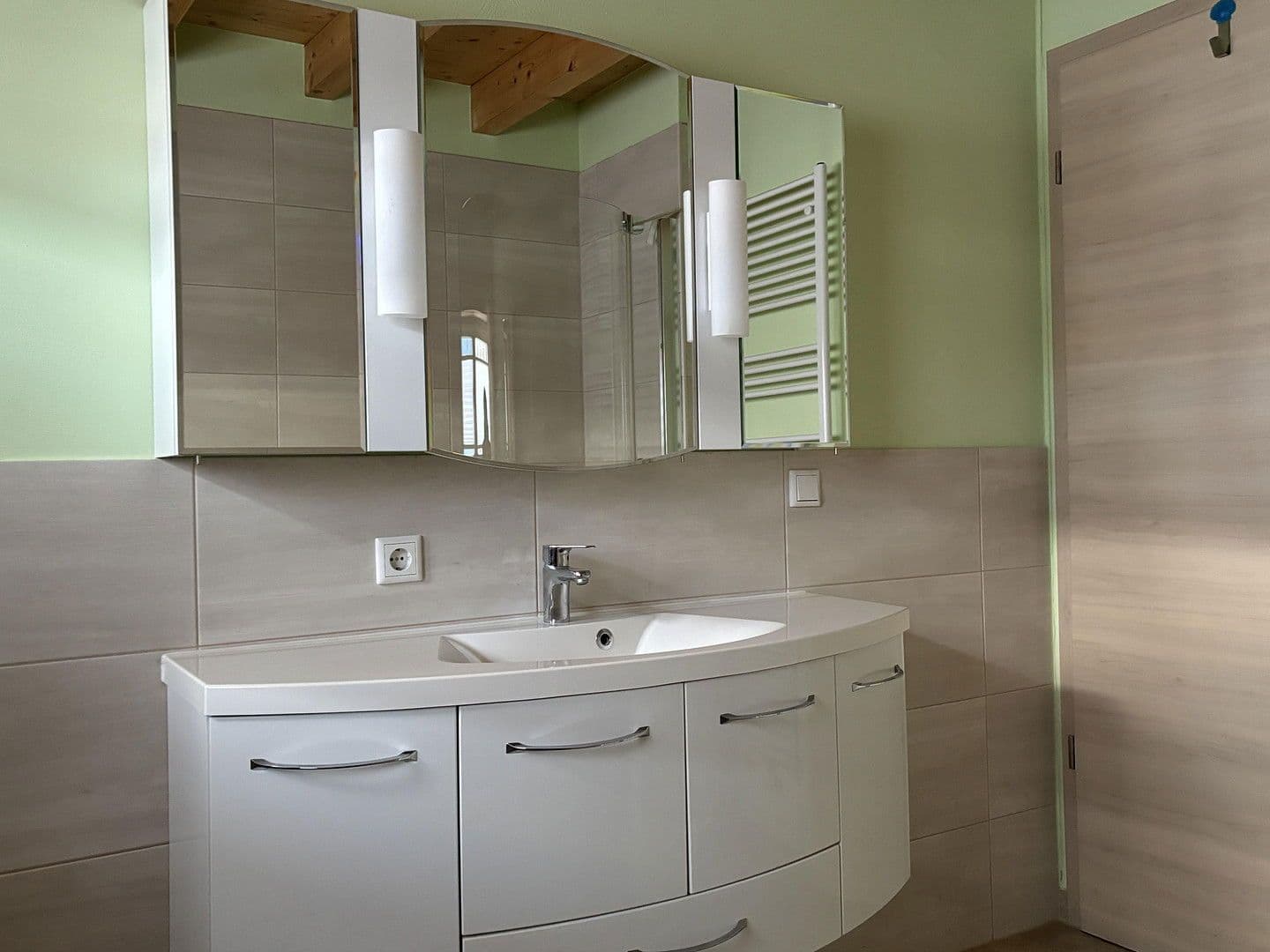 Predaj domu 126 m², pozemek 200 m², Schwerin, Meklenbursko-Predpomoransko Predaj domu 126 m², pozemek 200 m², Schwerin, Meklenbursko-Predpomoransko