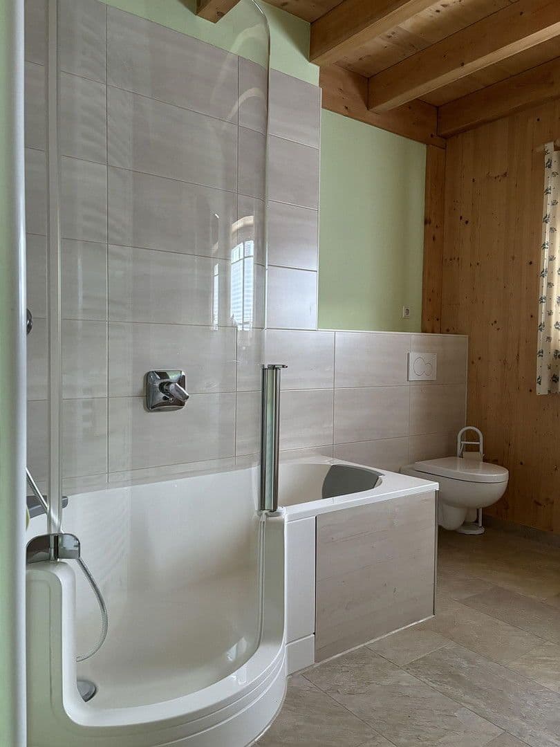 Predaj domu 126 m², pozemek 200 m², Schwerin, Meklenbursko-Predpomoransko Predaj domu 126 m², pozemek 200 m², Schwerin, Meklenbursko-Predpomoransko