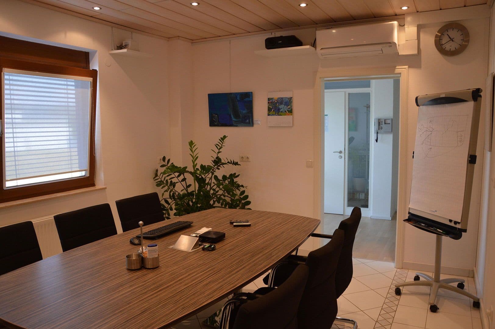 Predaj kancelárie 350 m², Am Hühnerberg 17, Kelkheim (Taunus), Hesensko Predaj kancelárie 350 m², Am Hühnerberg 17, Kelkheim (Taunus), Hesensko