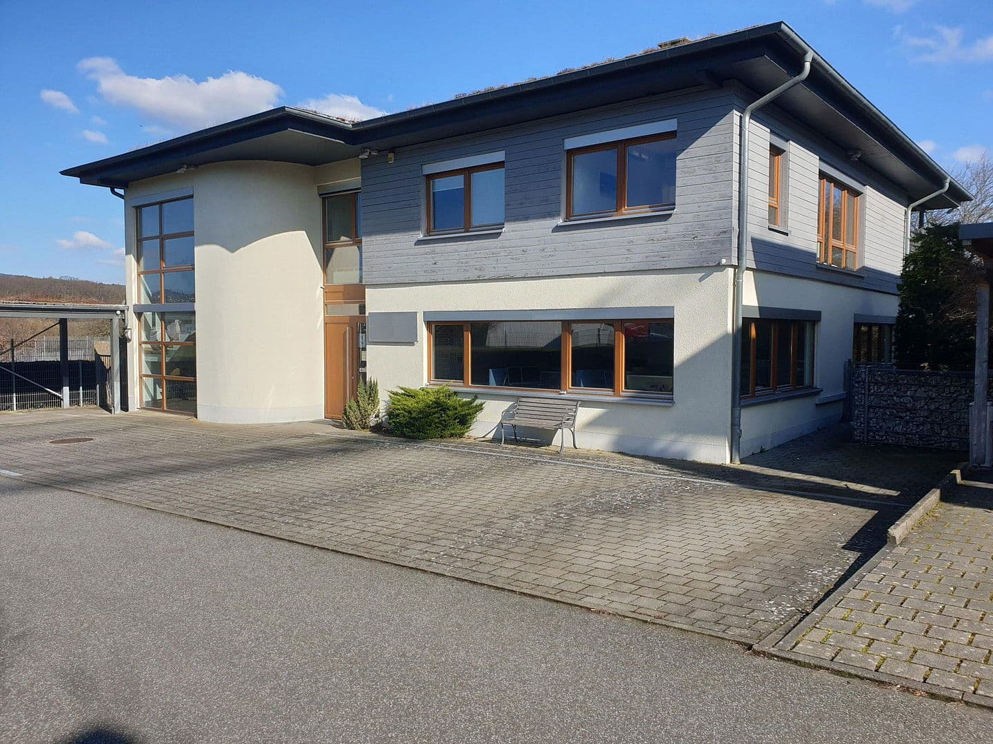 Predaj kancelárie 350 m², Am Hühnerberg 17, Kelkheim (Taunus), Hesensko Predaj kancelárie 350 m², Am Hühnerberg 17, Kelkheim (Taunus), Hesensko