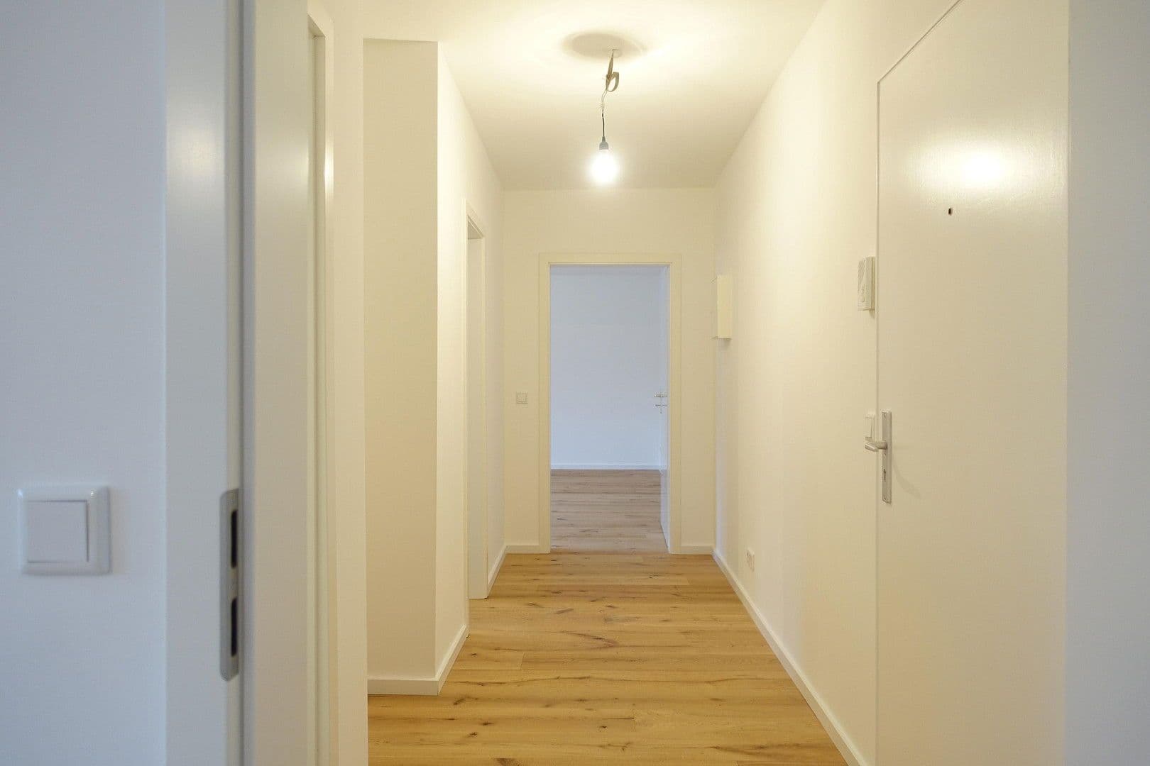 Predaj bytu 2-izbový 55 m², Kölner Str. 140, Düsseldorf, Severné Porýnie - Westfálsko Predaj bytu 2-izbový 55 m², Kölner Str. 140, Düsseldorf, Severné Porýnie - Westfálsko