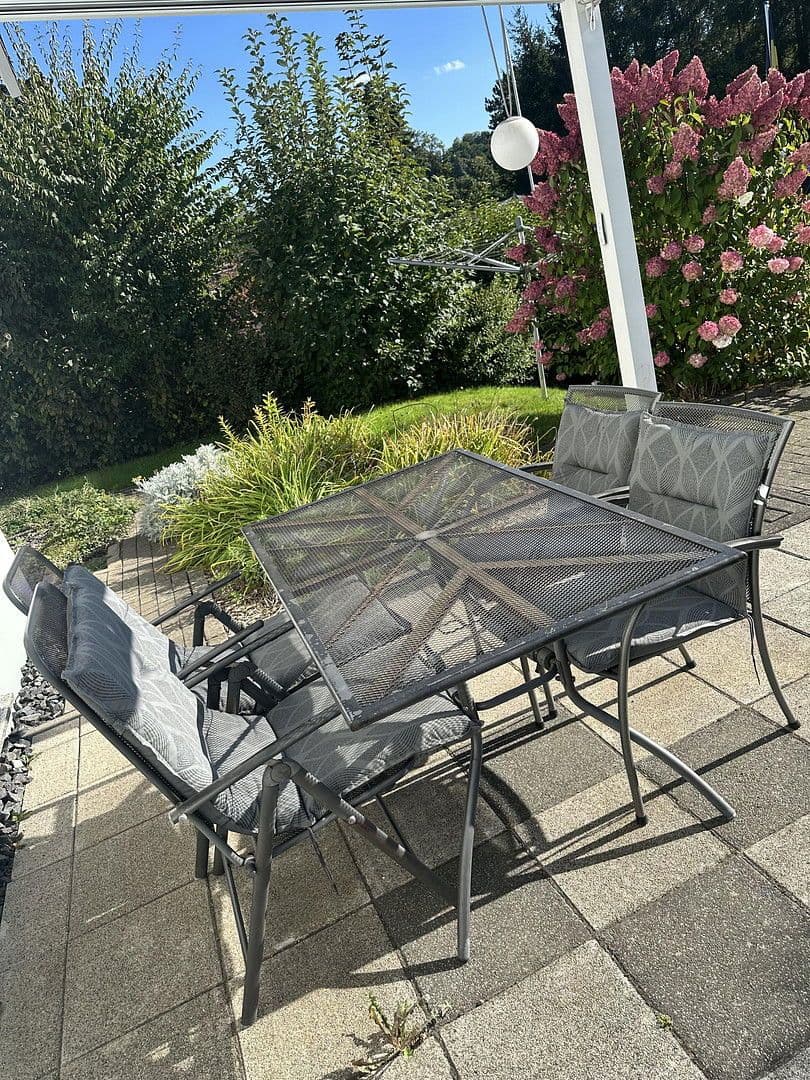 Prenájom domu 130 m², pozemek 650 m², Große Wiese 5, Steinebach an der Wied, Porýnie-Falcko Prenájom domu 130 m², pozemek 650 m², Große Wiese 5, Steinebach an der Wied, Porýnie-Falcko