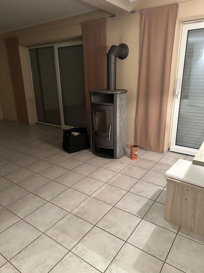 Prenájom domu 130 m², pozemek 650 m², Große Wiese 5, Steinebach an der Wied, Porýnie-Falcko Prenájom domu 130 m², pozemek 650 m², Große Wiese 5, Steinebach an der Wied, Porýnie-Falcko