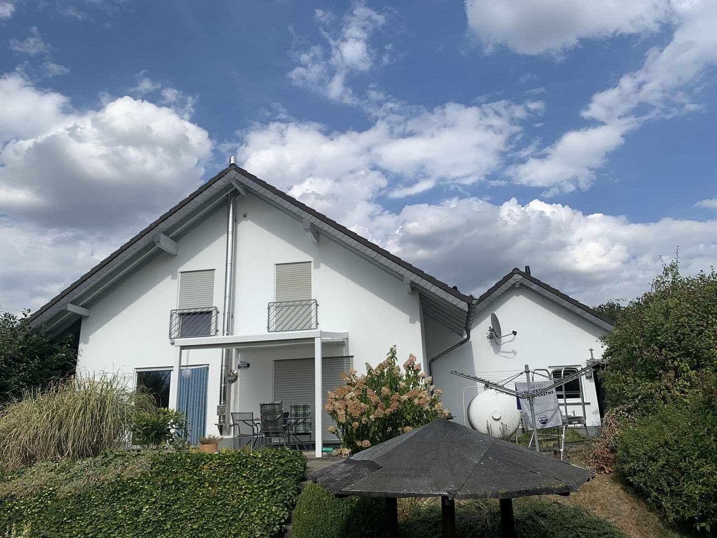 Prenájom domu 130 m², pozemek 650 m², Große Wiese 5, Steinebach an der Wied, Porýnie-Falcko Prenájom domu 130 m², pozemek 650 m², Große Wiese 5, Steinebach an der Wied, Porýnie-Falcko