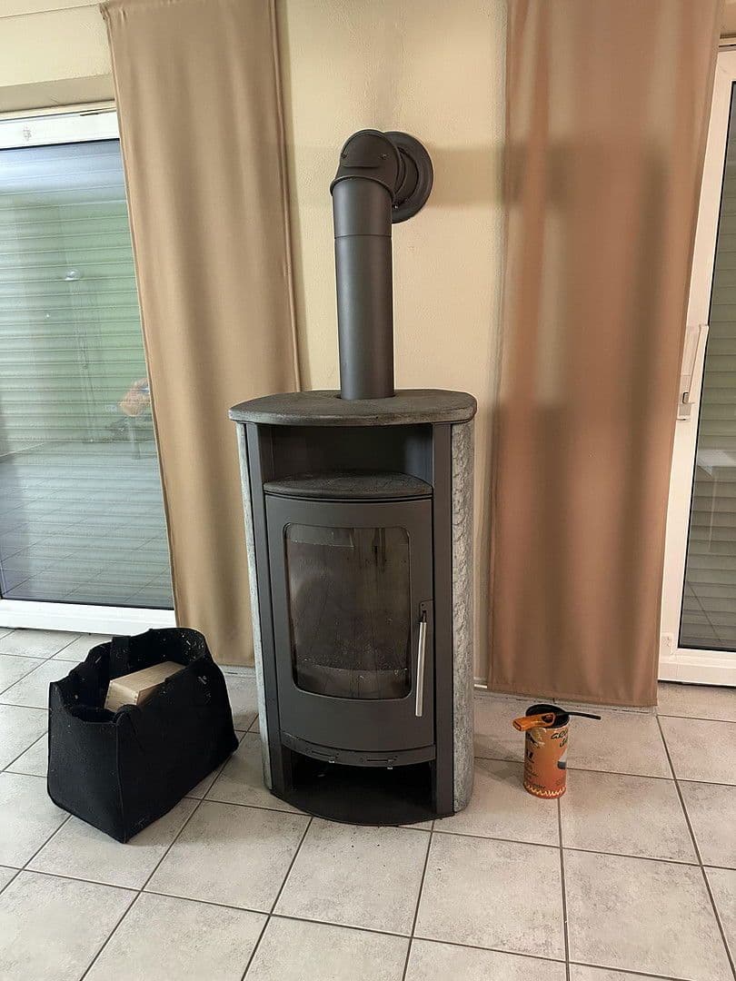 Prenájom domu 130 m², pozemek 650 m², Große Wiese 5, Steinebach an der Wied, Porýnie-Falcko Prenájom domu 130 m², pozemek 650 m², Große Wiese 5, Steinebach an der Wied, Porýnie-Falcko