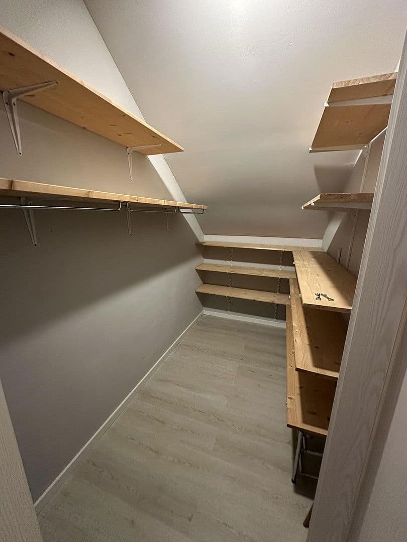 Prenájom domu 130 m², pozemek 650 m², Große Wiese 5, Steinebach an der Wied, Porýnie-Falcko Prenájom domu 130 m², pozemek 650 m², Große Wiese 5, Steinebach an der Wied, Porýnie-Falcko