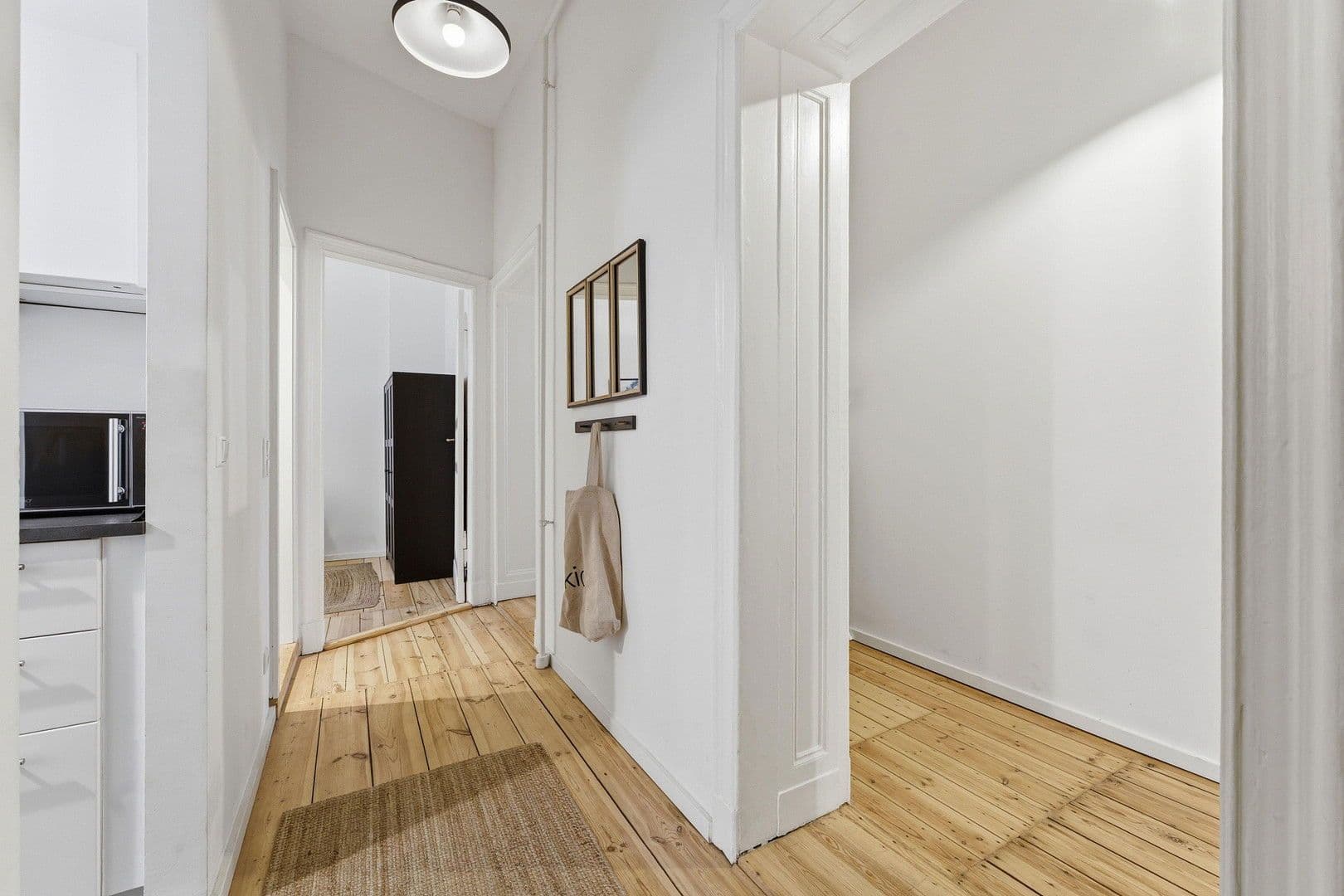 Prenájom bytu 107 m², Simon-Dach-Straße 13, Berlin, Berlín Prenájom bytu 107 m², Simon-Dach-Straße 13, Berlin, Berlín