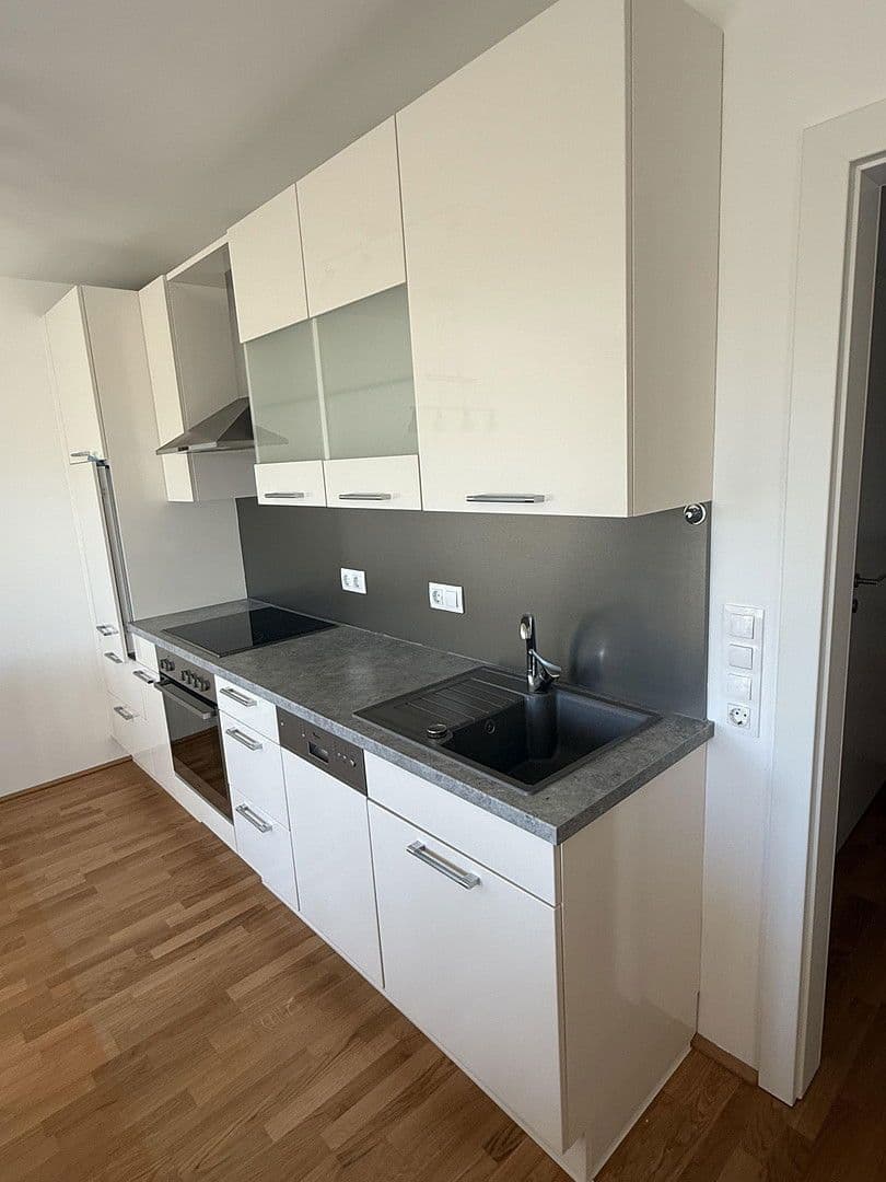 Prenájom bytu 2-izbový 52 m², Salzburg/Liefering, Salzbursko Prenájom bytu 2-izbový 52 m², Salzburg/Liefering, Salzbursko