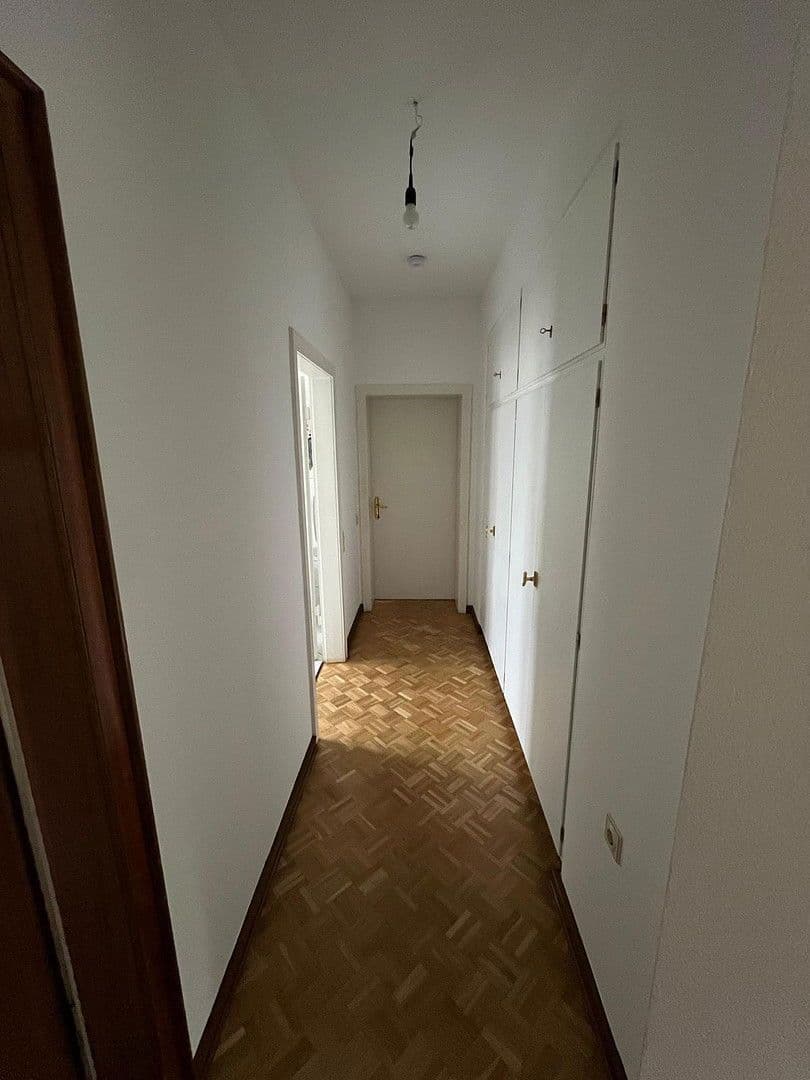 Prenájom bytu 3-izbový 175 m², Remscheid, Severné Porýnie - Westfálsko Prenájom bytu 3-izbový 175 m², Remscheid, Severné Porýnie - Westfálsko