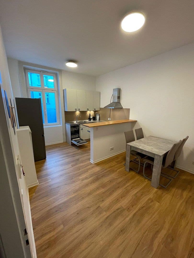 Prenájom bytu 1-izbový 98 m², Wiesbaden, Hesensko Prenájom bytu 1-izbový 98 m², Wiesbaden, Hesensko