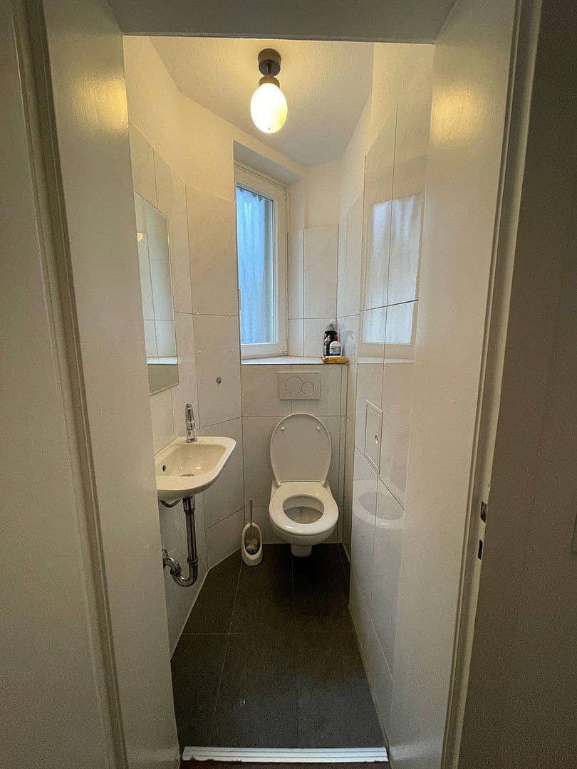 Prenájom bytu 1-izbový 98 m², Wiesbaden, Hesensko Prenájom bytu 1-izbový 98 m², Wiesbaden, Hesensko