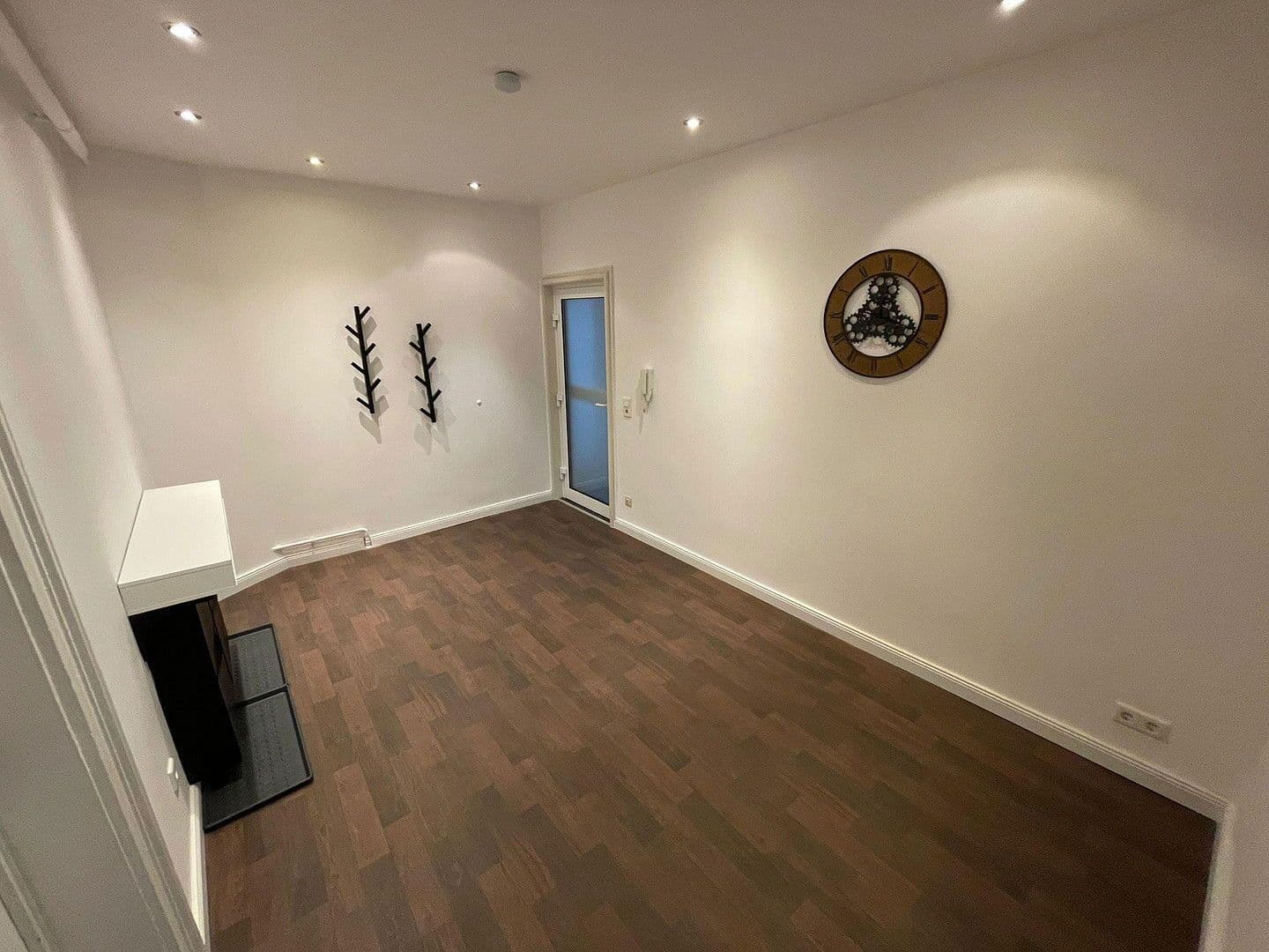 Prenájom bytu 1-izbový 98 m², Wiesbaden, Hesensko Prenájom bytu 1-izbový 98 m², Wiesbaden, Hesensko