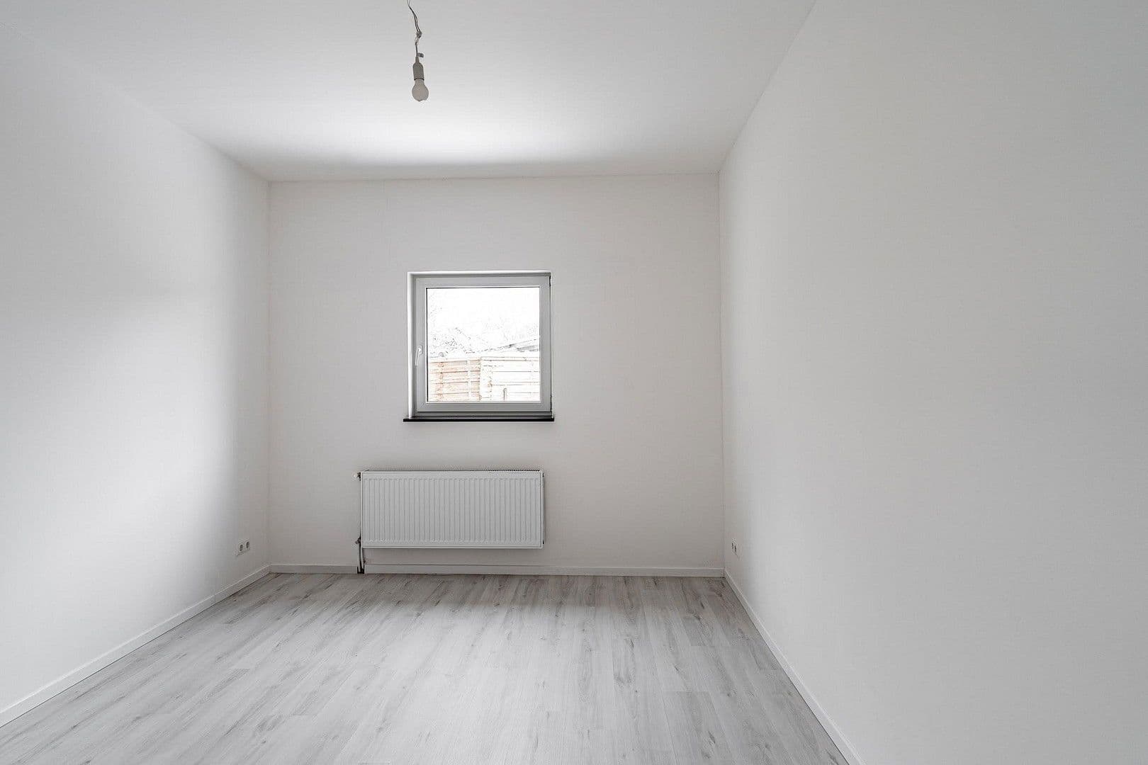 Predaj domu 101 m², pozemek 576 m², Berlin, Berlín Predaj domu 101 m², pozemek 576 m², Berlin, Berlín