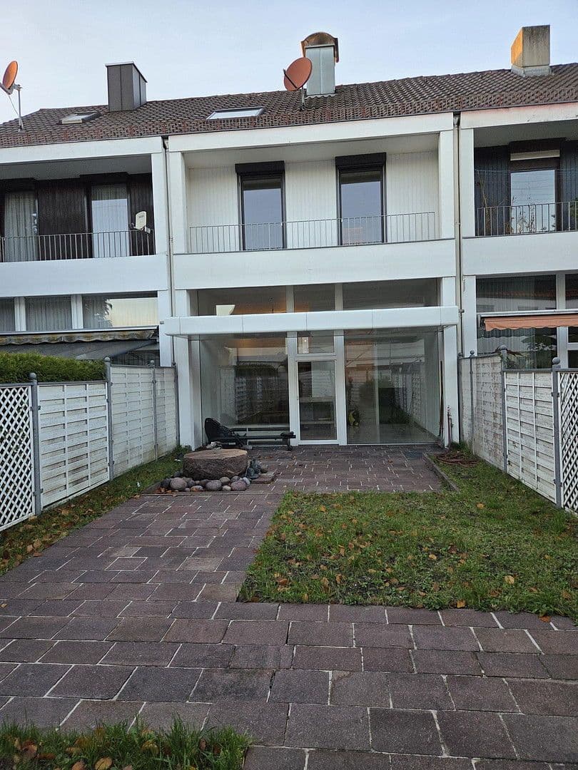 Predaj domu 125 m², pozemek 189 m², Augsburg, Bavorsko Predaj domu 125 m², pozemek 189 m², Augsburg, Bavorsko